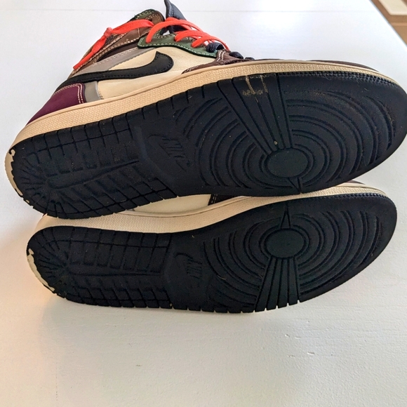 NIKE AIR JORDAN 1 Retro High OG "Hand Crafted" Sneakers - Picture 9 of 13